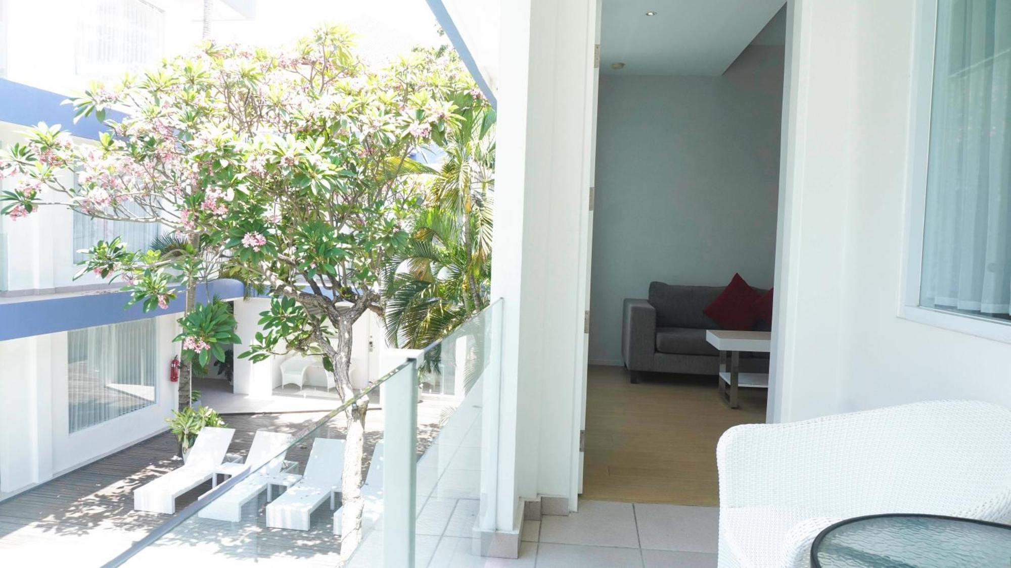 Coast Boutique Hotel Kuta  Exterior photo